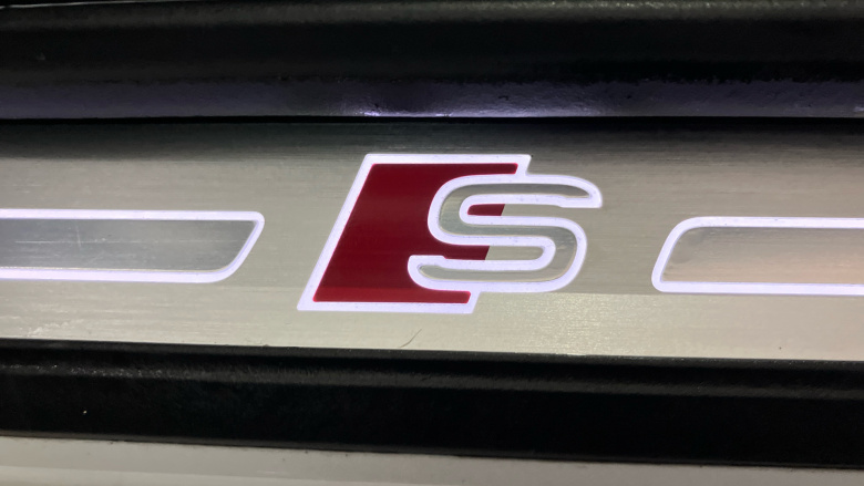 Audi A4 40 TFSI 204 Black Edition 4dr S Tronic Petrol Saloon